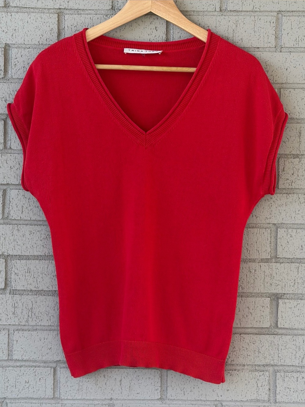 Trina Turk Red V-Neck Sweater Tee Cotton Modal Cap Sleeve Top. Small Petite